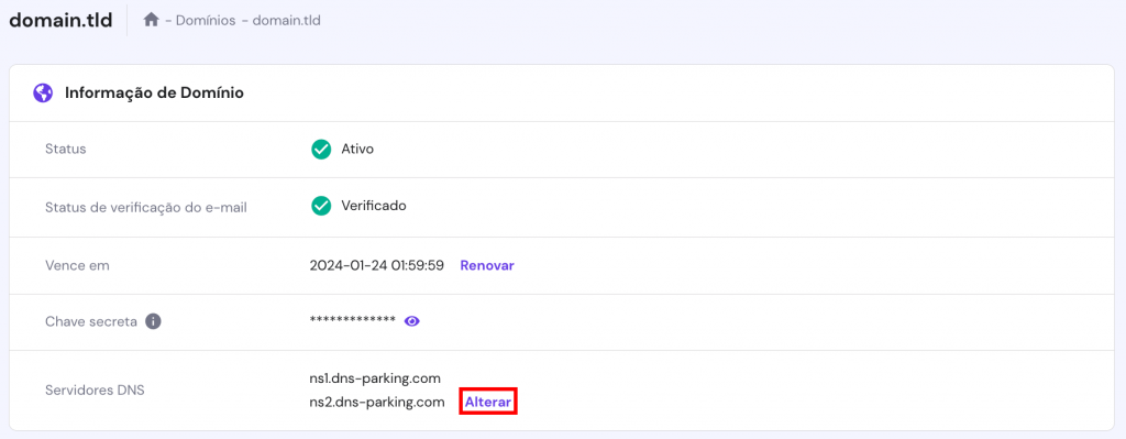 A página de visão geral do domínio no hPanel. O botão de mudança próximo aos servidores de nomes é destacado